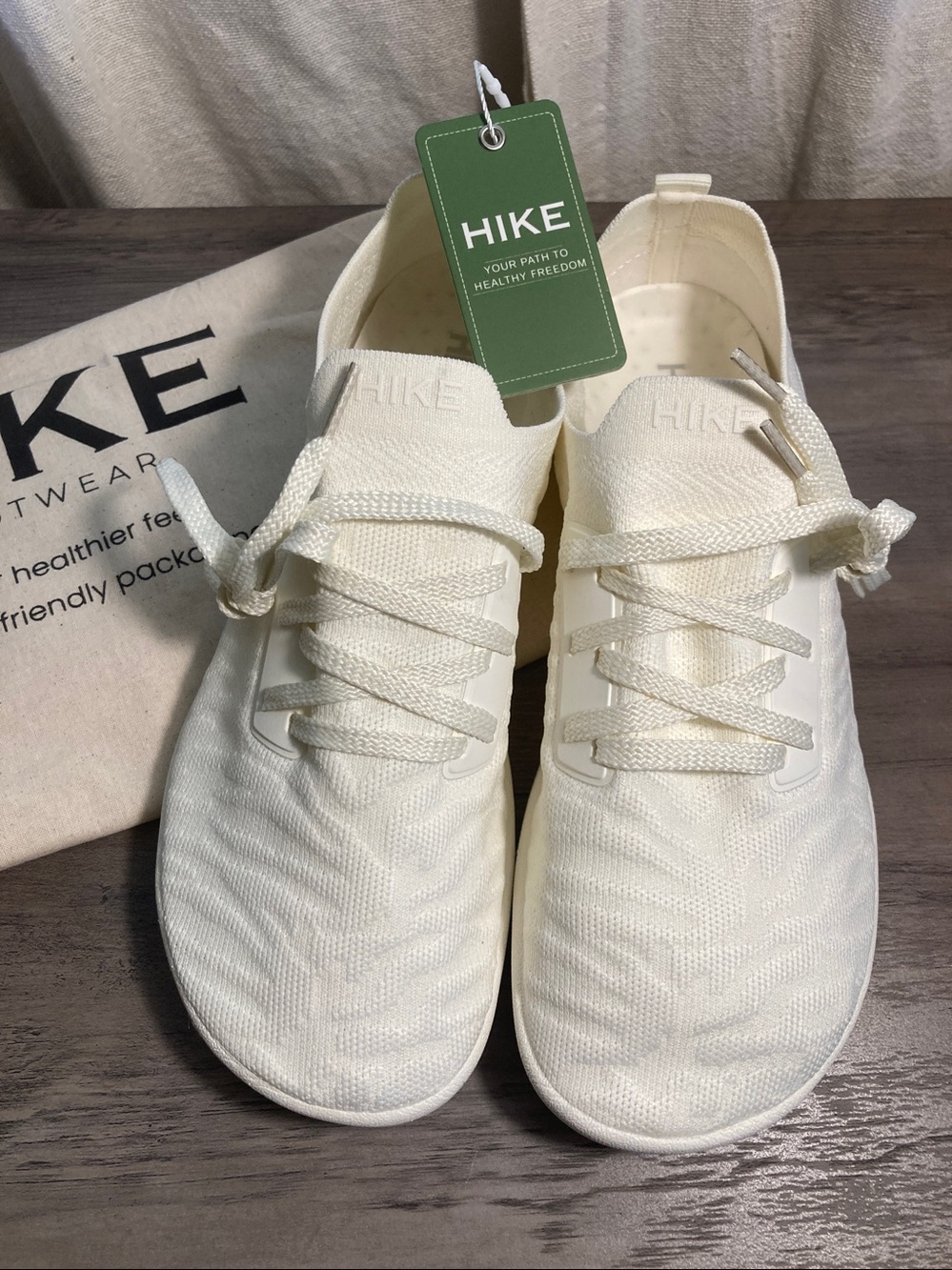 New Hike Footwear Comforto Max White Women’s Size 9/9.5